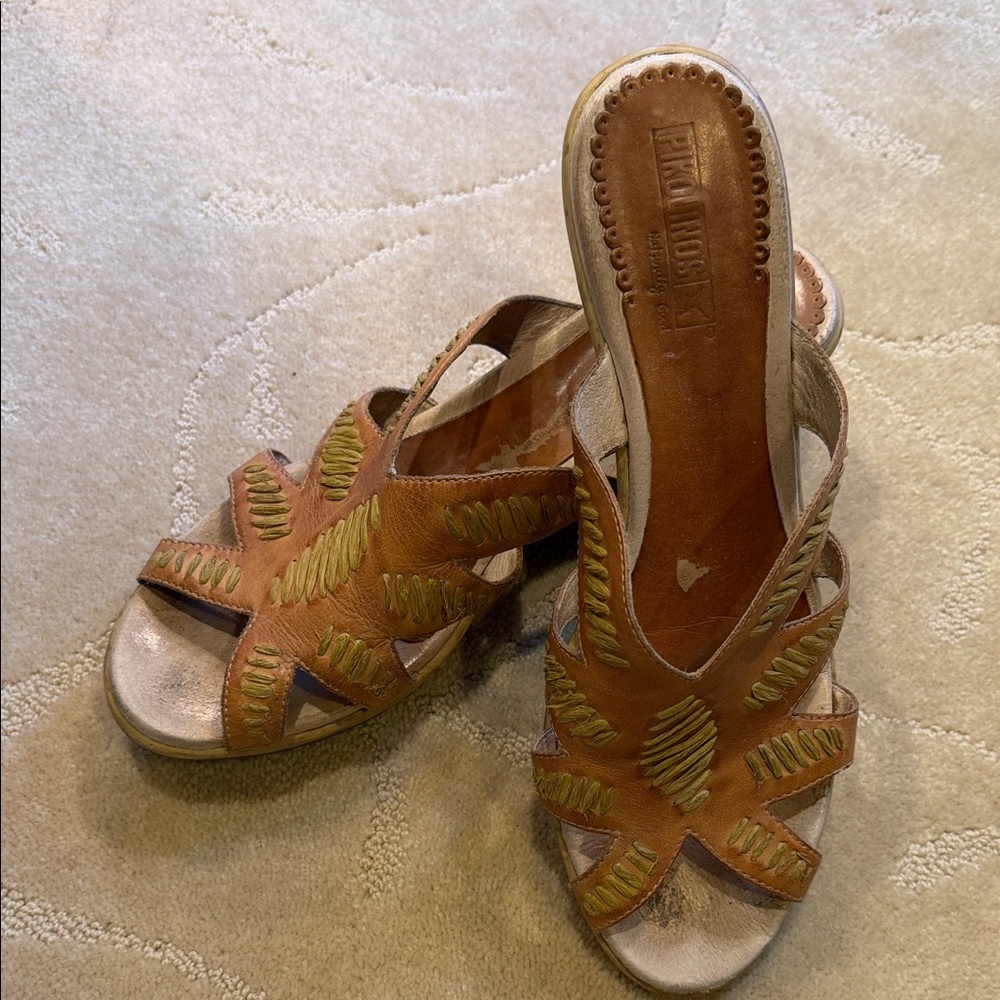PIKOLINOS Tan Leather Slip-On Mules with Accent Stitching